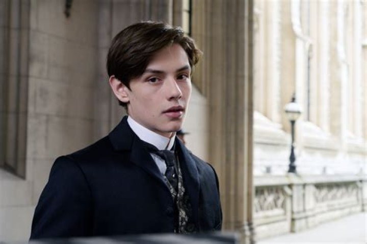 Louis Partridge's Father: A Behind-the-Scenes Look At His Enigmatic Dad