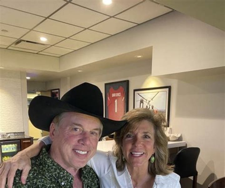 Who Is Kelly Siegler Husband Samuel Lewis Siegler II? Married Life And